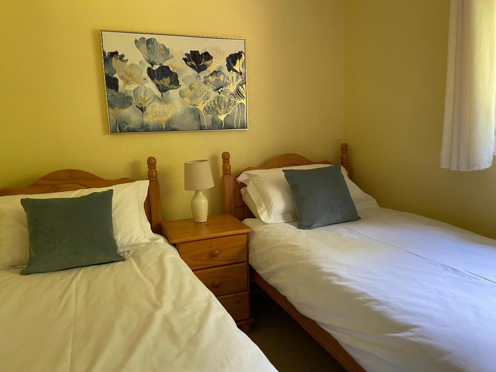 Chalet 64, Lakeside, Glan Gwna Holiday Park เคอร์นาวอน ภายนอก รูปภาพ